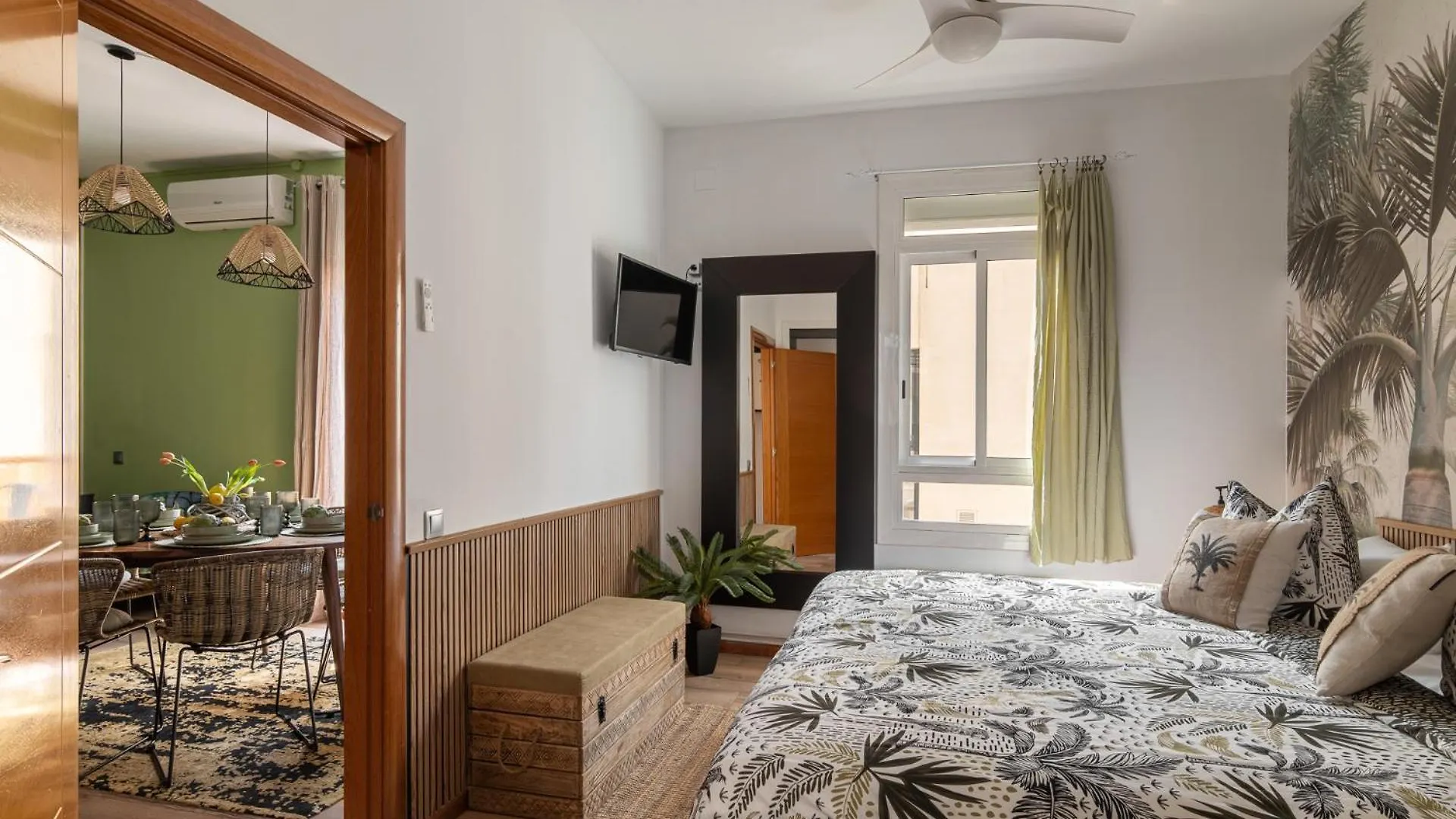 Oasis Beach-City Apartment مونغات